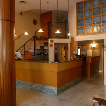 Astoria Hotel 3*