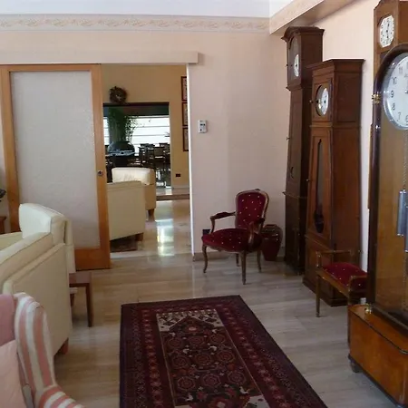 فندق أستوريا غالاراته 3* غالاّراتي