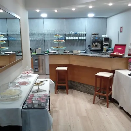 فندق فندق أستوريا غالاراته غالاّراتي